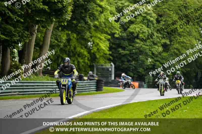 cadwell no limits trackday;cadwell park;cadwell park photographs;cadwell trackday photographs;enduro digital images;event digital images;eventdigitalimages;no limits trackdays;peter wileman photography;racing digital images;trackday digital images;trackday photos